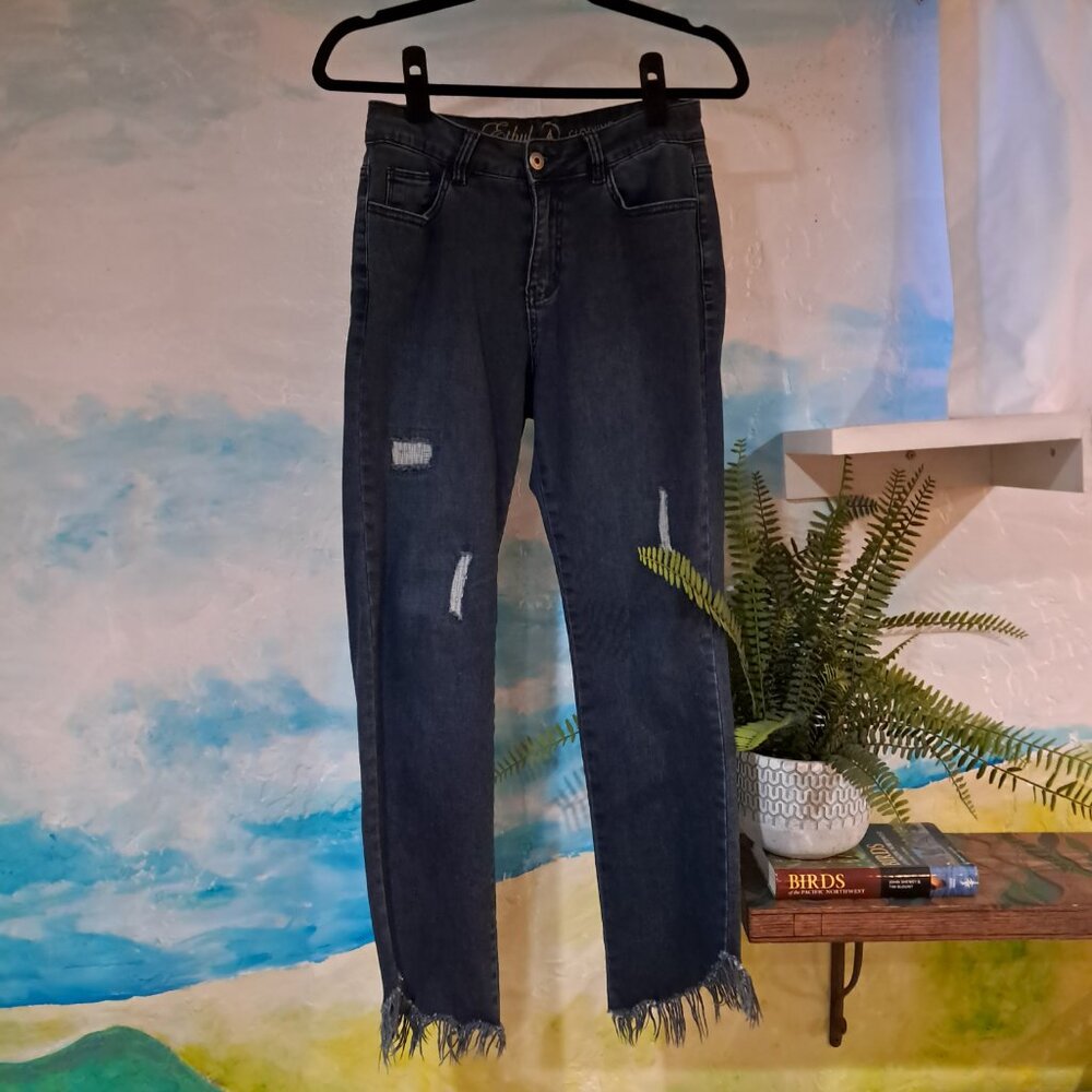 Ethyl size 4 frayed jeans, great condition
